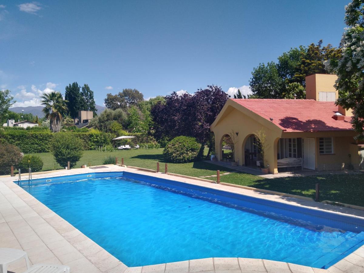La Masia Chacras de Coria Esterno foto